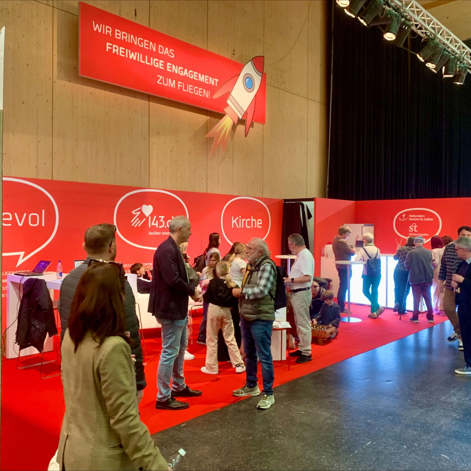Freiwilligenmesse an der OFFA 2025 | Wir bringen das Freiwillige Engagement zum Fliegen
