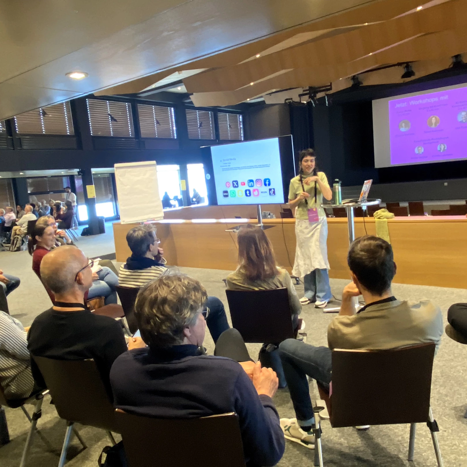 benevol Impulstag 2025 | Impressionen mit Referierenden, Workshops und aufmerksamem Publikum an der OST – Ostschweizer Fachhochschule.